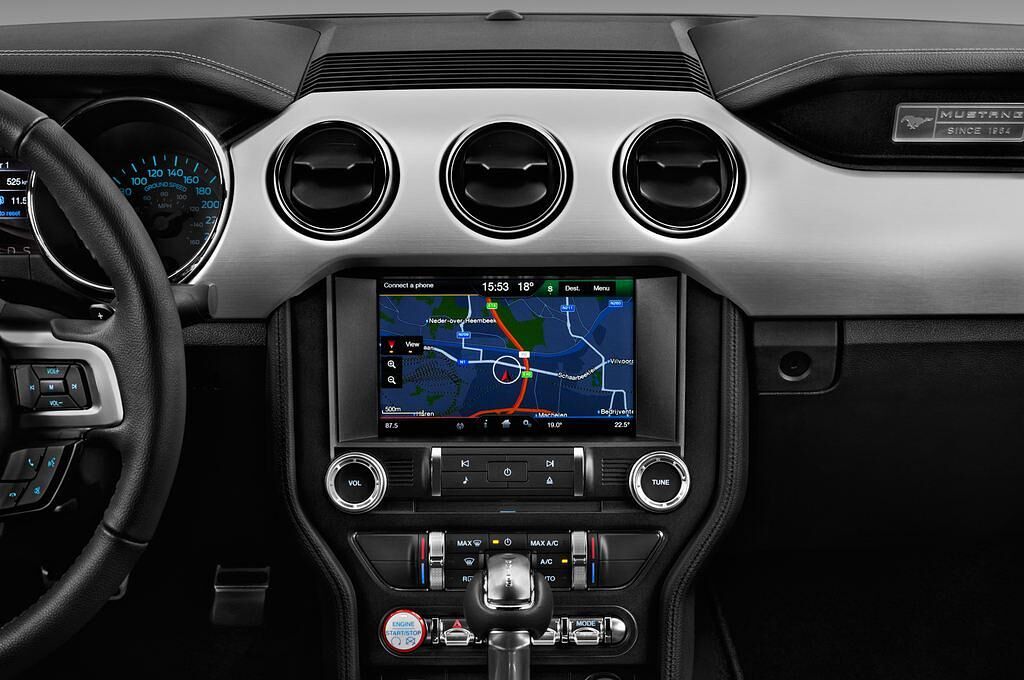 Ford Mustang (Baujahr 2016) - 2 Türen Mittelkonsole