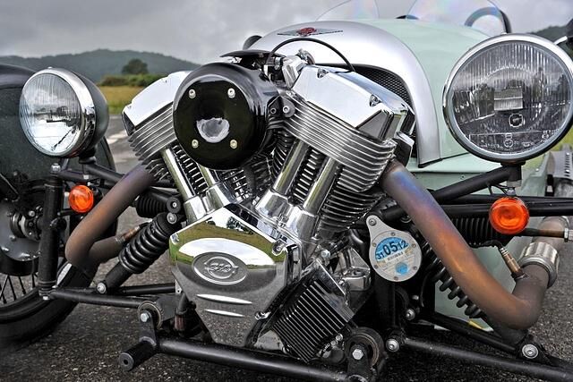 Der Motor des Dreirads stammt aus einem Harley-Motorrad