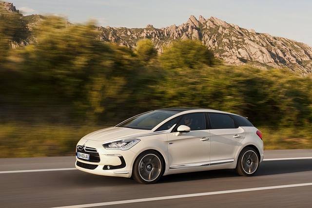 Der DS5 ist gut 25 Zentimeter kürzer als sein Basismodell C5