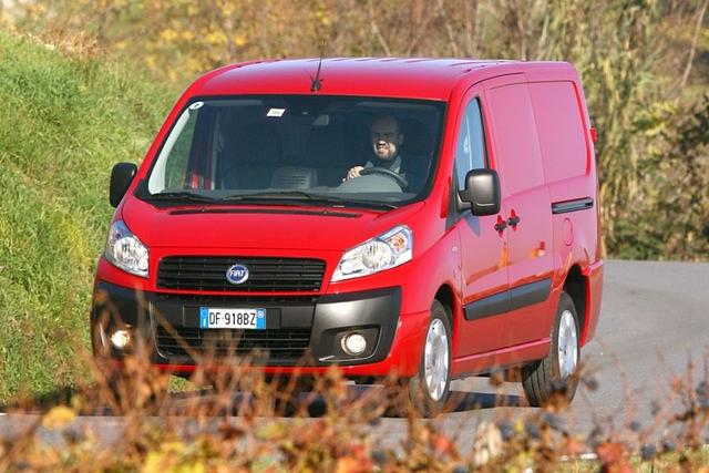 Der Fiat Scudo tritt recht dynamisch auf