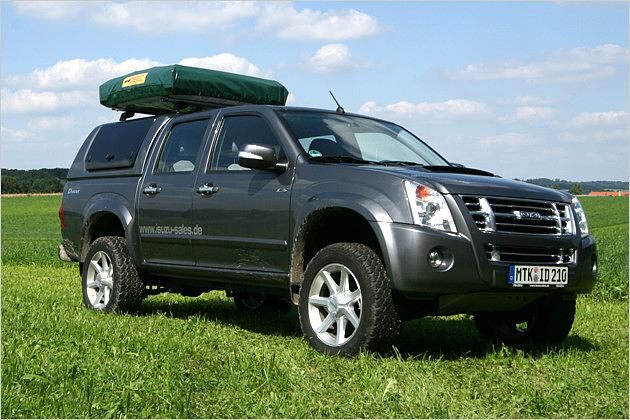 5,04 Meter Länge und die hochgelegte Karosserie verschaffen dem D-Max einen stattlichen Auftritt