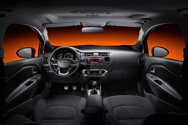 Zur Ausstattung zählen unter anderem sechs Airbags und ESP