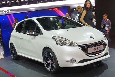 PSA und Renault auf dem Pariser Autosalon - Beim Heimspiel endlich punkten PSA und Renault auf dem Pariser Autosalon - Beim Heimspiel endlich punkten