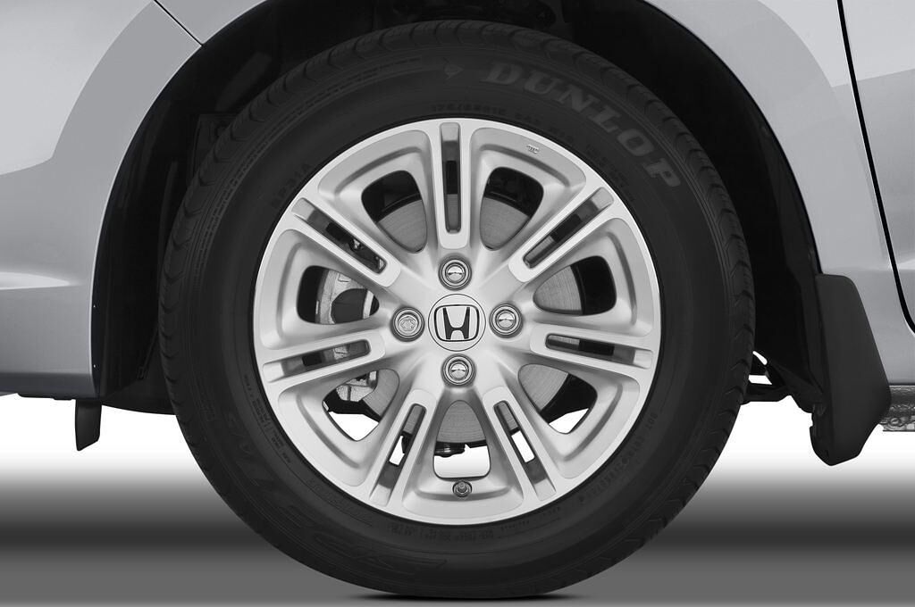 Honda Insight (Baujahr 2011) Comfort 5 Türen Reifen und Felge