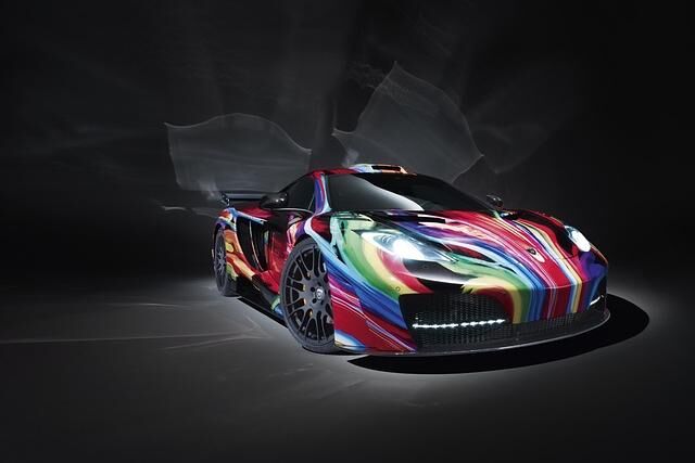 Bunter Raser - Hamann färbt den McLaren MP4-12C