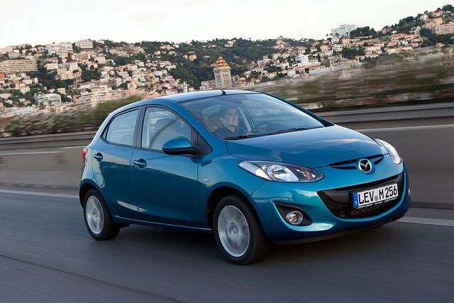 Mazda2 und Mazda3 - Dezent verbessert ins neue Jahr