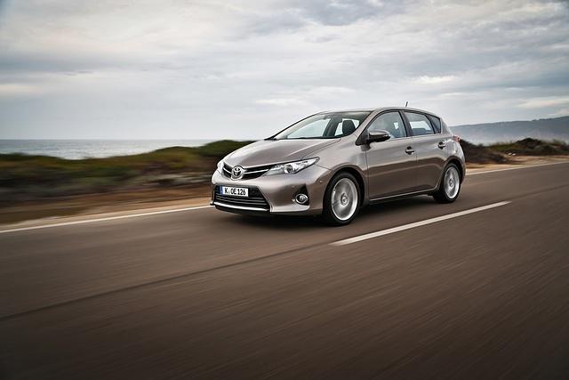 Im Motorenprogramm findet sich auch ein Hybridantrieb
