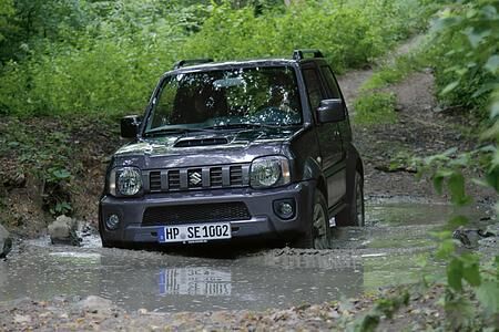 Suzuki Jimny - Kleiner Kraxler ohne Schnickschnack (Kurzfassung) Suzuki Jimny - Kleiner Kraxler ohne Schnickschnack (Kurzfassung)