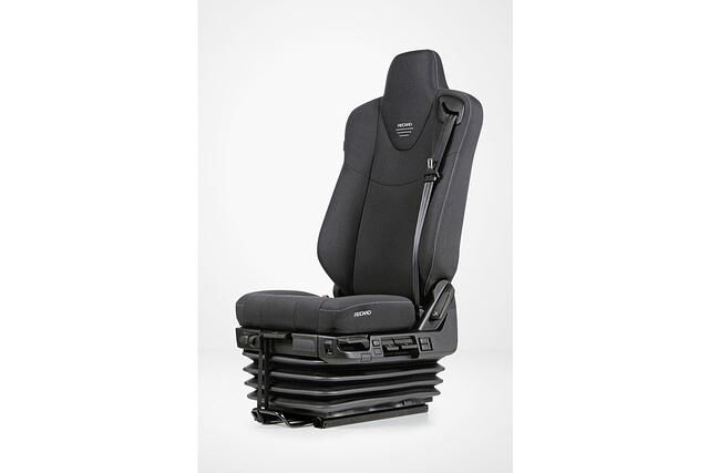 Zur Markteinführung im Dezember 2012 sind die Recaro-Sitze für Fahrzeuge der Typen MAN TGX, Mercedes-Benz Actros 3, DAF XF und I