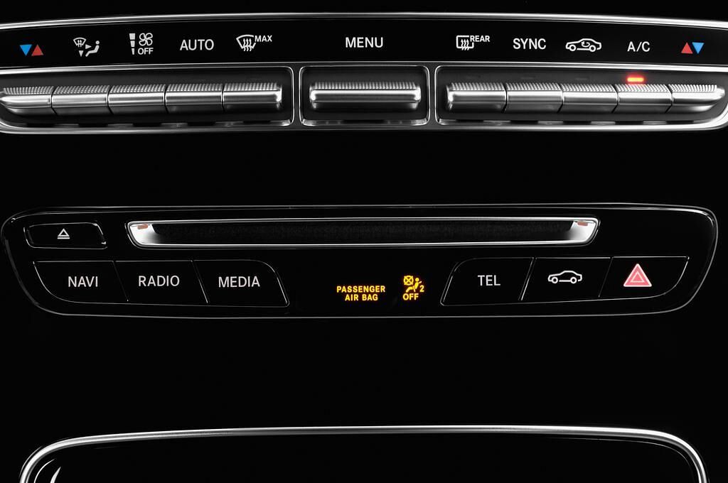 Mercedes C-Class (Baujahr 2015) Avantgarde 5 Türen Radio und Infotainmentsystem