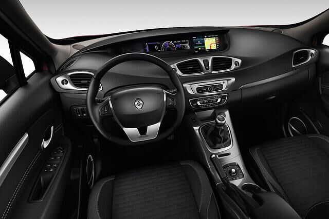 Gleichzeitig zur neuen Variante frischt Renault die Modelle Scenic und Grand Scenic auf