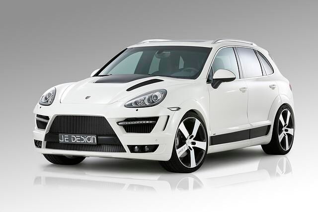 JE Design Porsche Cayenne - Breiter – tiefer - stärker