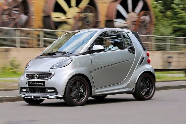 Neben dem ab sofort bestellbaren Jubiläumsmodell, kommen zum Jahresende 2012 noch zwei elektrische Fahrzeuge