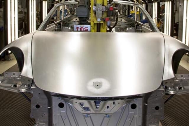 Wog der Vorgänger noch 1455 Kilo, konnten beim jüngsten Modell bis zu 45 Kilogramm eingespart werden