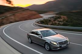 Mercedes S-Klasse - Fliegender Teppich mit Stern