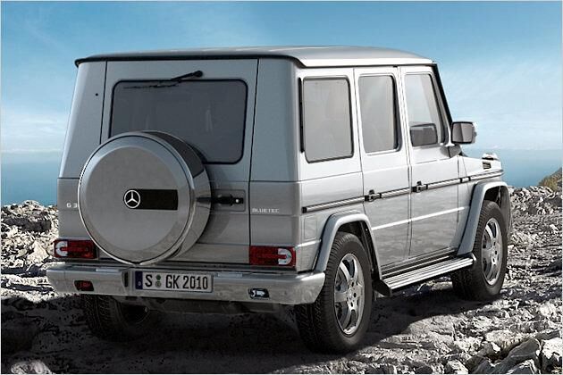 Die Abgase des G 350 BlueTec werden durch Beimischung der Harnstofflösung AdBlue gereinigt