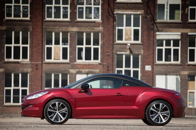 Peugeot hat seinen Straßensportler RCZ leicht überarbeitet