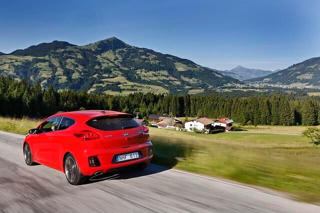 Den Antrieb übernimmt ein 1,6-Liter-Turbobenziner mit 204 PS