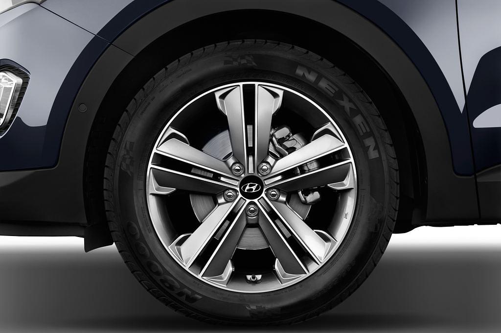 Hyundai Grand Santa Fe (Baujahr 2015) Style 5 Türen Reifen und Felge
