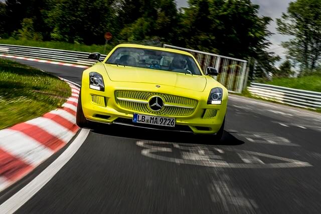 Das Mercedes SLS AMG Coupé Electric Drive ist jetzt das schnellste elektrisch angetriebene Serien-Fahrzeug auf der Nordschleife 