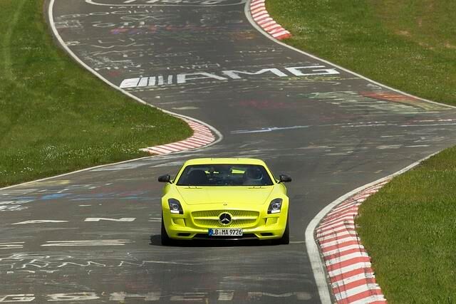 Das Fahrzeug entspricht laut Mercedes der Serienversion