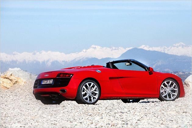Auf jeden Fall ergänzt der Spyder die Reihe der offenen Traumwagen