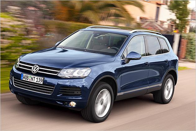 In 7,8 Sekunden kommt der Touareg mit "kleinem" Diesel auf Tempo 100