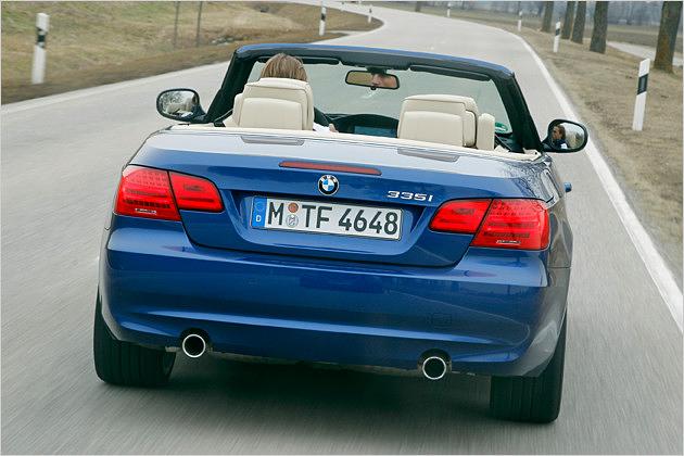 Der 335i ist die einzige Version mit je einem Endrohr links und rechts
