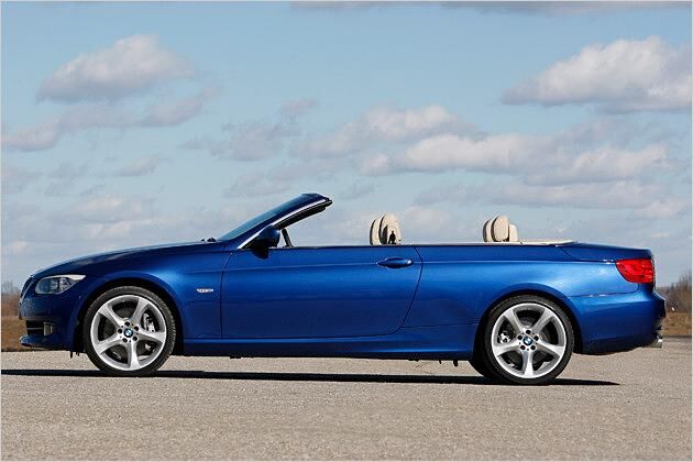 Das BMW 3er Cabrio mit offenem Dach
