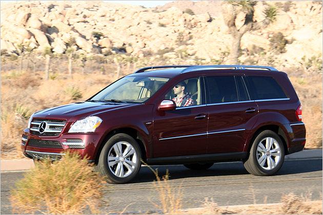 In 9,6 Sekunden ist der große Luxus-Wagen auf Tempo 100