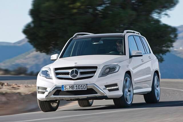 Der GLK hat nach der Modellpflege weniger Kanten und Ecken und eine neu gezeichnete Front mit Klarglasscheinwerfern