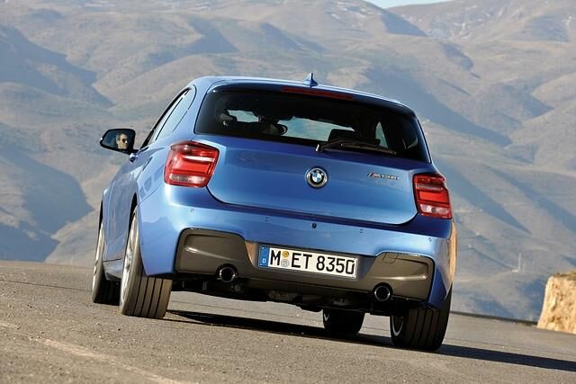 Der M135i wird als Fahrzeug der neu kreierten M Performance-Linie geführt