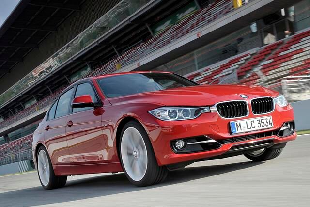 Rechtzeitig zum Start am 11. Februar 2012 kommt mit dem neuentwickelten 2,0-Liter-Turbobenziner mit 180 kW/245 PS im 328i