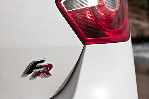 Ein Logo am Heck weist den sportlichen FR aus