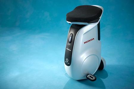 Honda-Elektromobil - Rollender Hocker fürs Büro