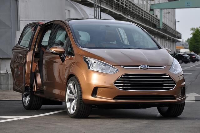 Der Ford B-Max kommt ohne B-Säule aus