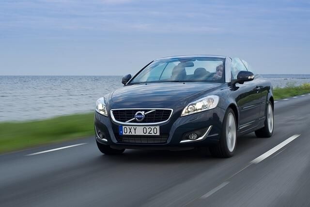 Der Volvo C70 basiert auf dem Ford Focus, ist aber eine Klasse höher platziert