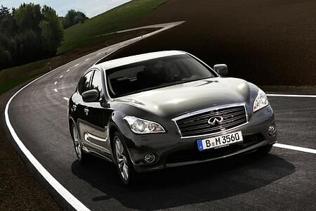 Infiniti M Modellpflege - Mehr Sound