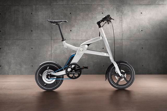 BMW iPedelec Concept - Fahrrad für den Kofferraum