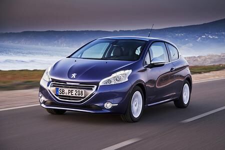 Peugeot 208 - Sparsam mit drei Peugeot 208 - Sparsam mit drei