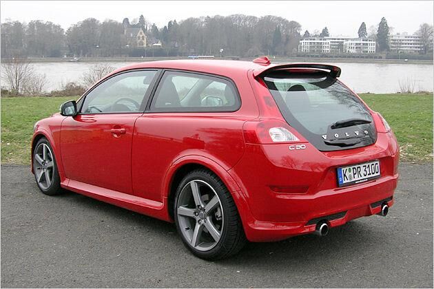 Typisch für alle C30 ist die verglaste Heckklappe