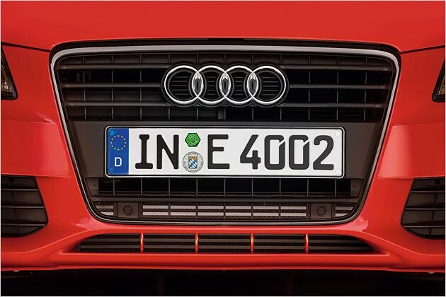 Der Kühlergrill ist beim A4 2.0 TDI e teilverschlossen, ...