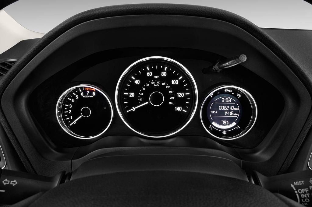 Honda HR-V (Baujahr 2015) - 5 Türen Tacho und Fahrerinstrumente