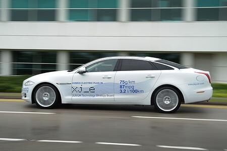 Jaguar XJ_e Plug-in-Hybrid - Geiz auf hohem Niveau Jaguar XJ_e Plug-in-Hybrid - Geiz auf hohem Niveau