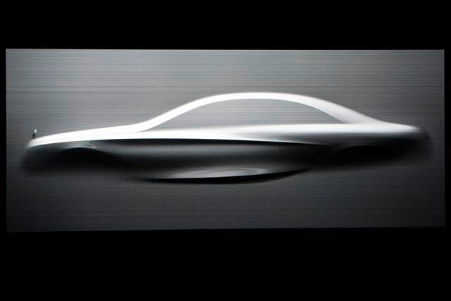 Kunstvolle Mercedes S-Klasse - In Form gegossen