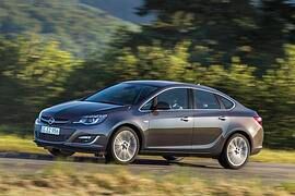 Opel Astra Stufenheck - Mit Rucksack gen Osten (Vorabbericht)