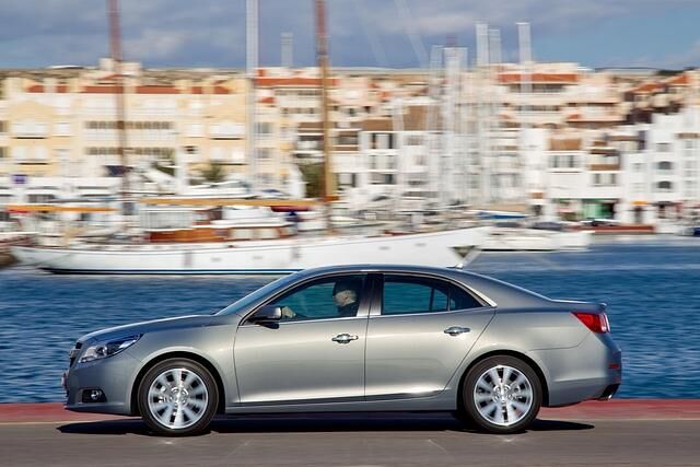 Die 4,86 m lange Limousine tritt unter anderem gegen Opel Insignia und Mazda6 an