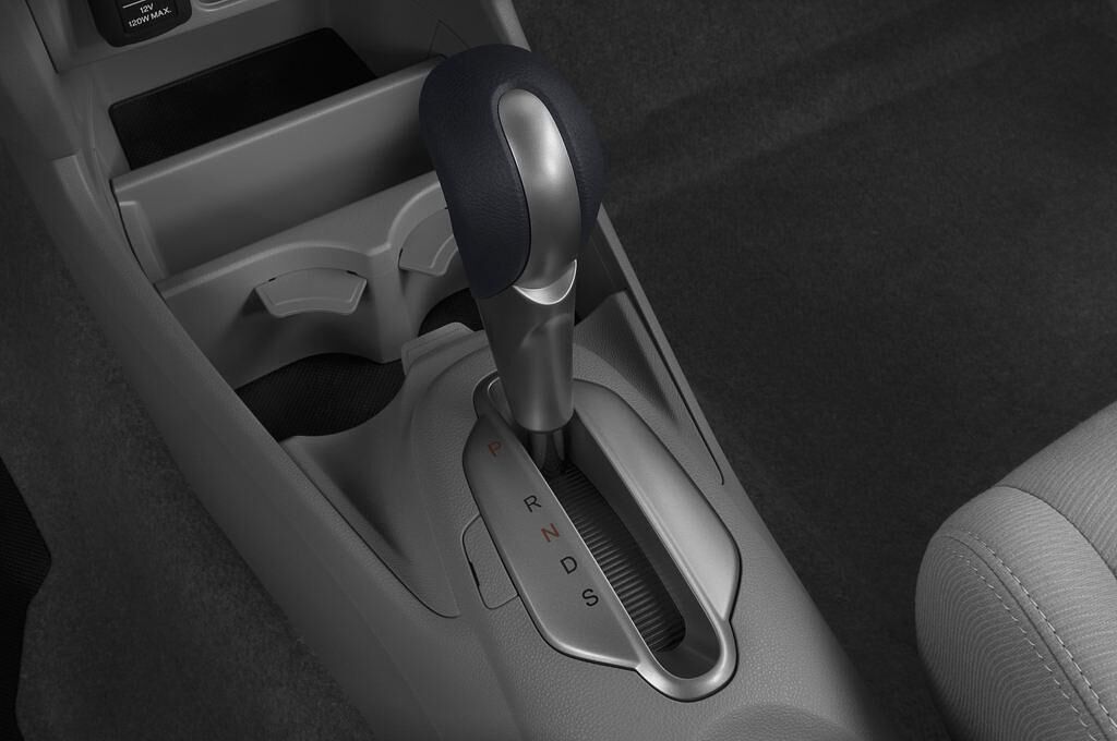 Honda Insight (Baujahr 2011) Comfort 5 Türen Schalthebel