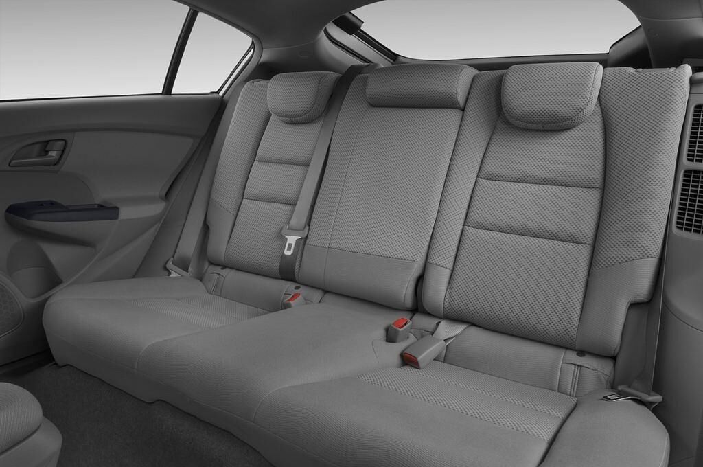 Honda Insight (Baujahr 2011) Comfort 5 Türen Rücksitze