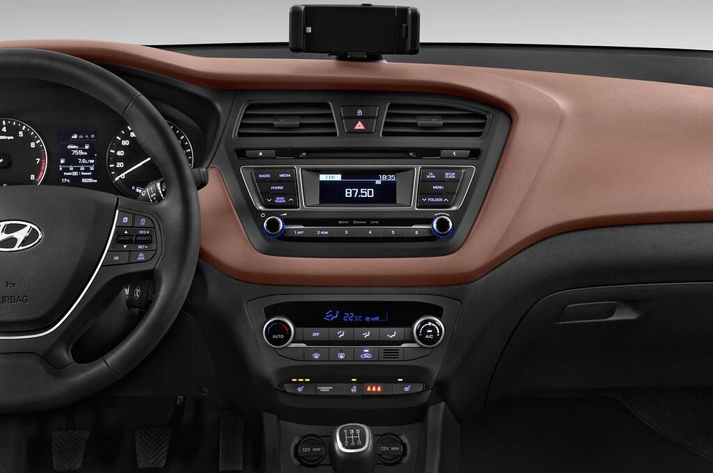 Hyundai I20 (Baujahr 2015) Style 5 Türen Mittelkonsole